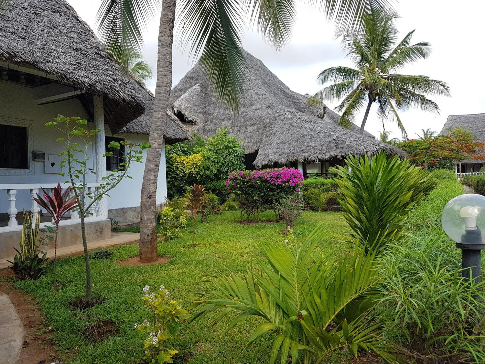 Karibuni Jeds Villas 85 & 86 Mambrui Екстер'єр фото